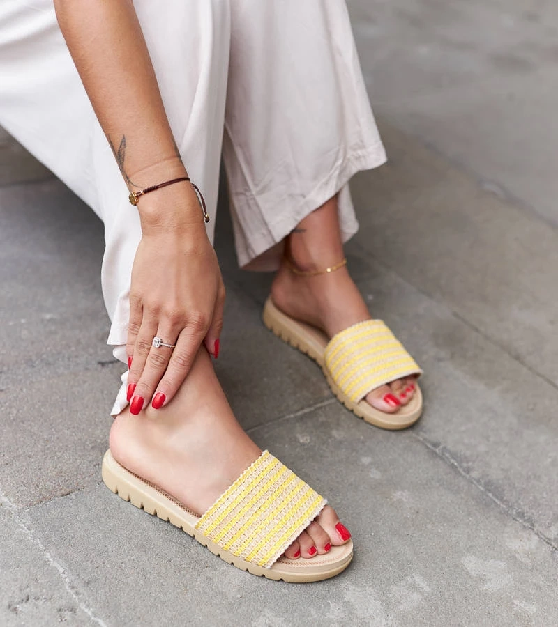 Sárga fonott papucs Capovalle