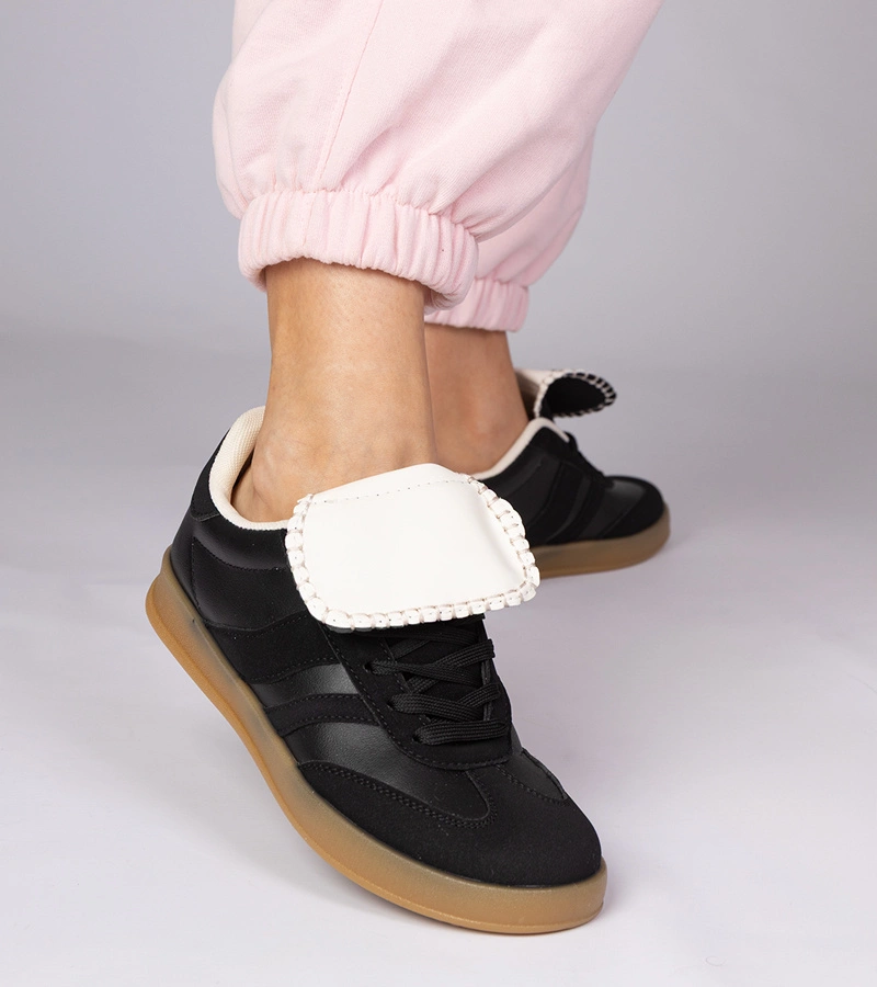 Fekete női sportos tornacipő Lukka