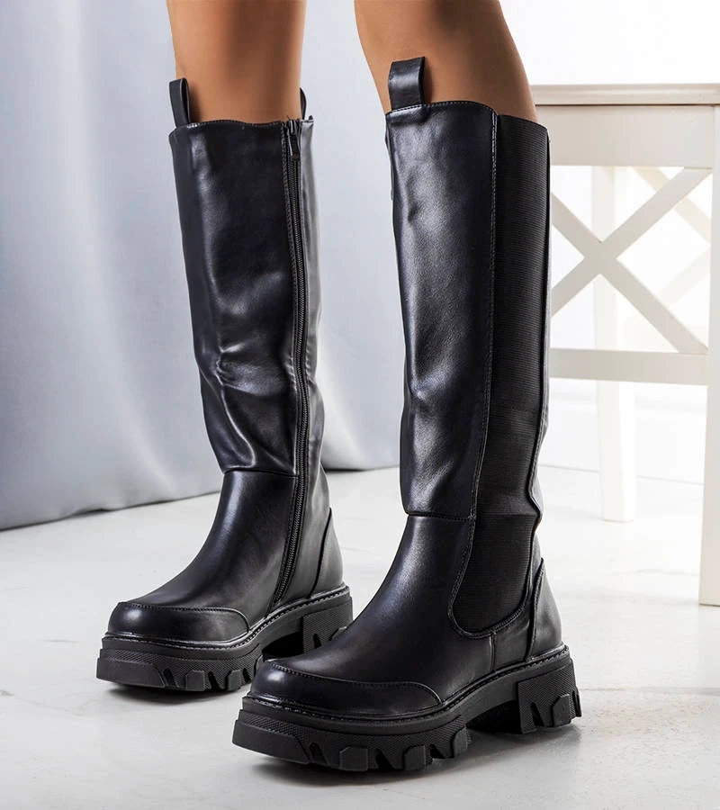 Fekete béléses Mikkel csizma