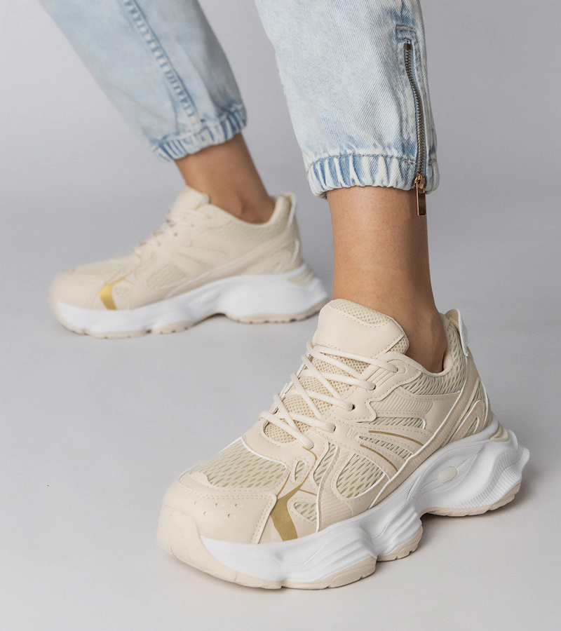 Bézs sportos tornacipők masszív talppal Klarris