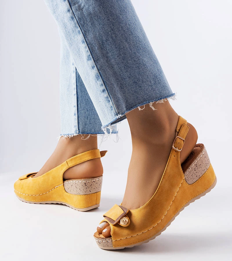 Sárga cipők Laetitia talppal