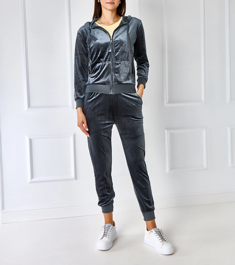 Szürke kapucnis velúr szett Anna