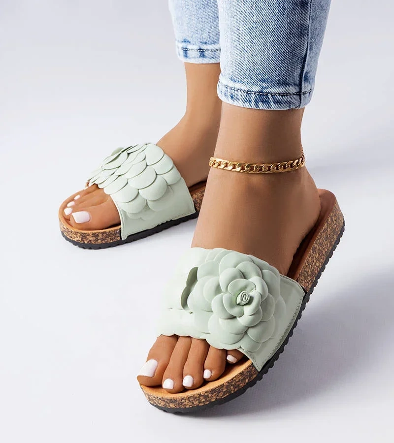 Zöld virágos Desaulniers papucsok