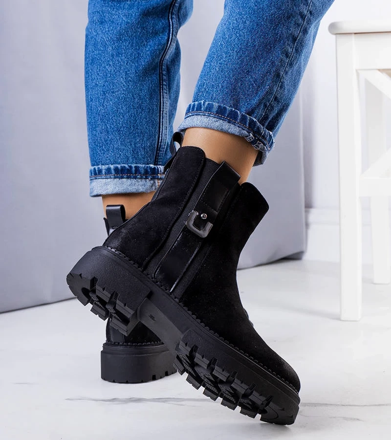 Fekete bélelt csizma Xiomara