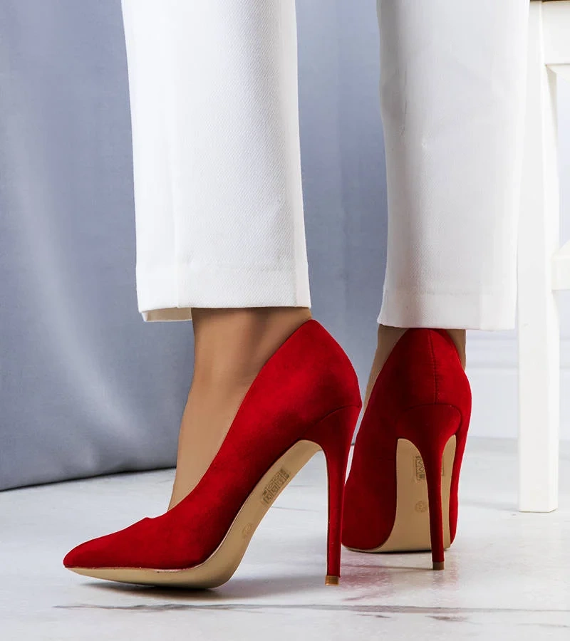 Piros tűsarkú Kappel