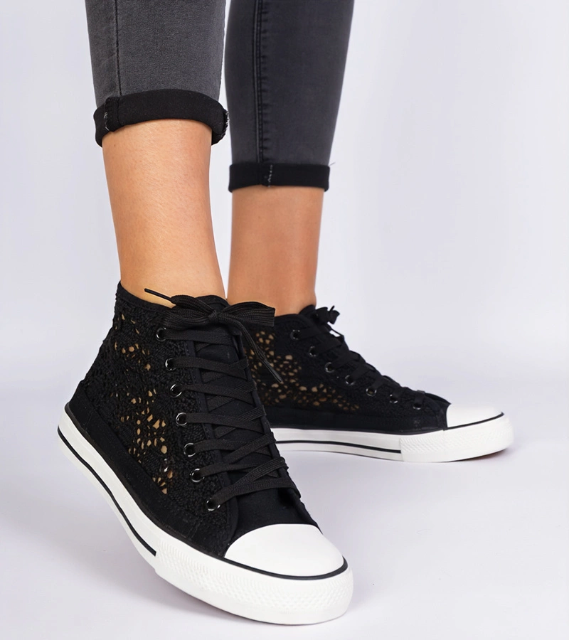 Fekete női áttört Lesli tornacipő