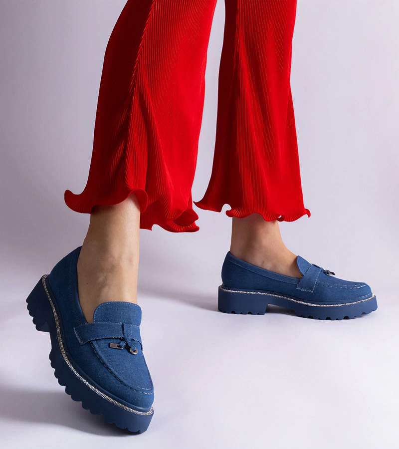 Henley kék mokaszinok cirkóniákkal díszítve