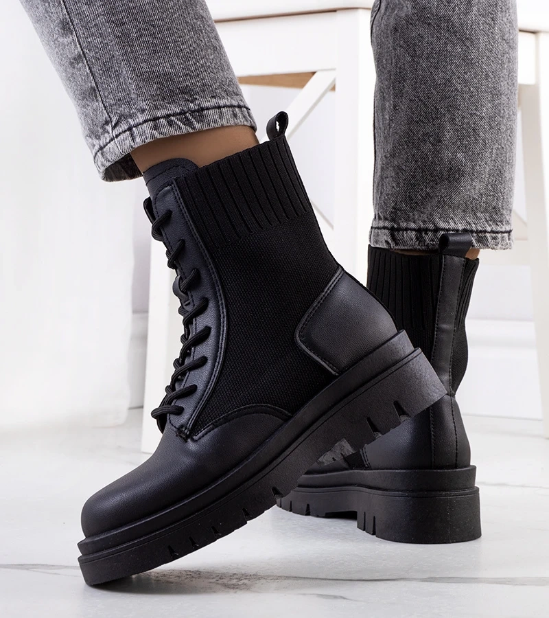 Fekete Lennon traperok