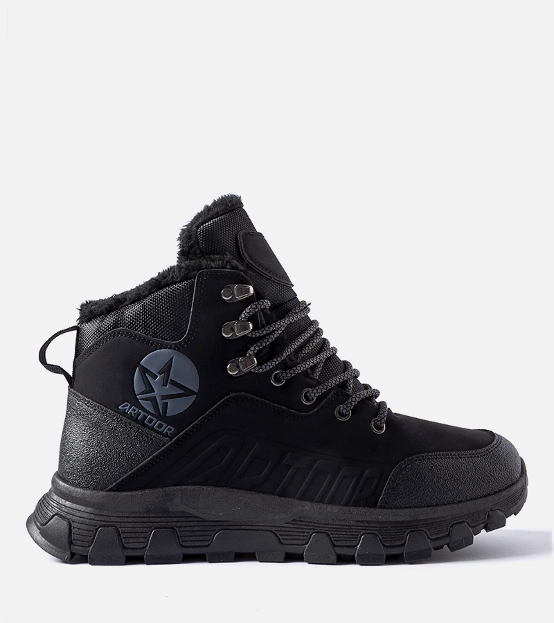 Fekete melegített férfi túracipők Nurra