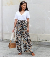 Sokszínű || Fekete