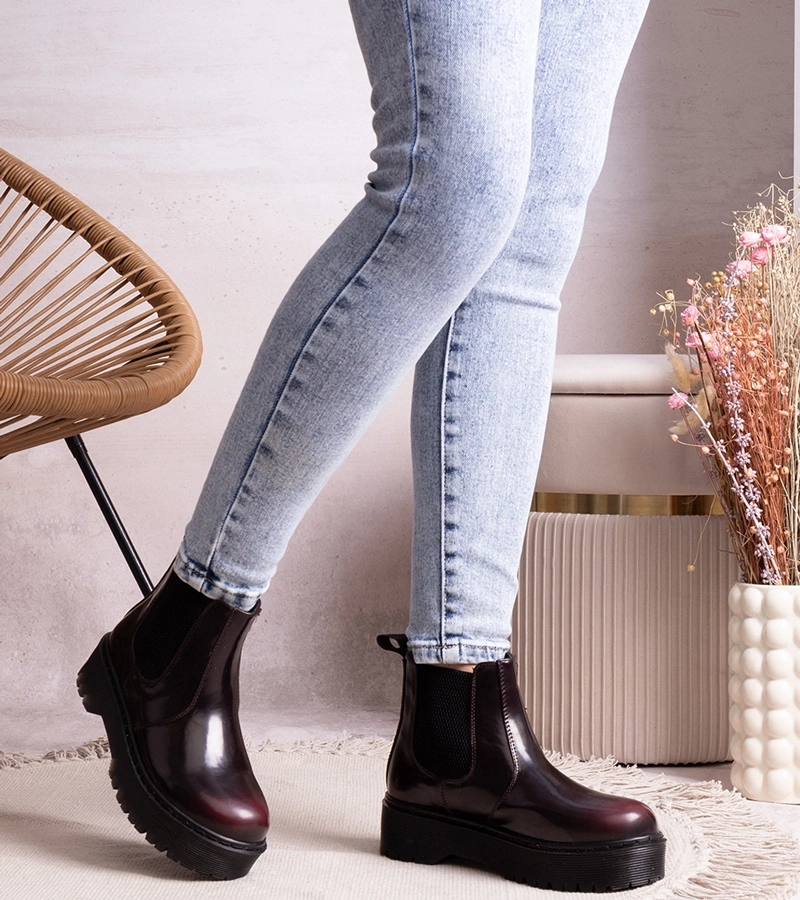 Bordó platformás csizma Lessaya