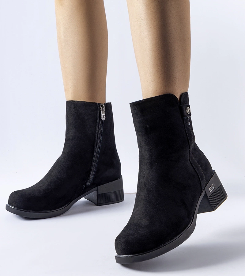 Fekete bélelt Faustin bokacsizma