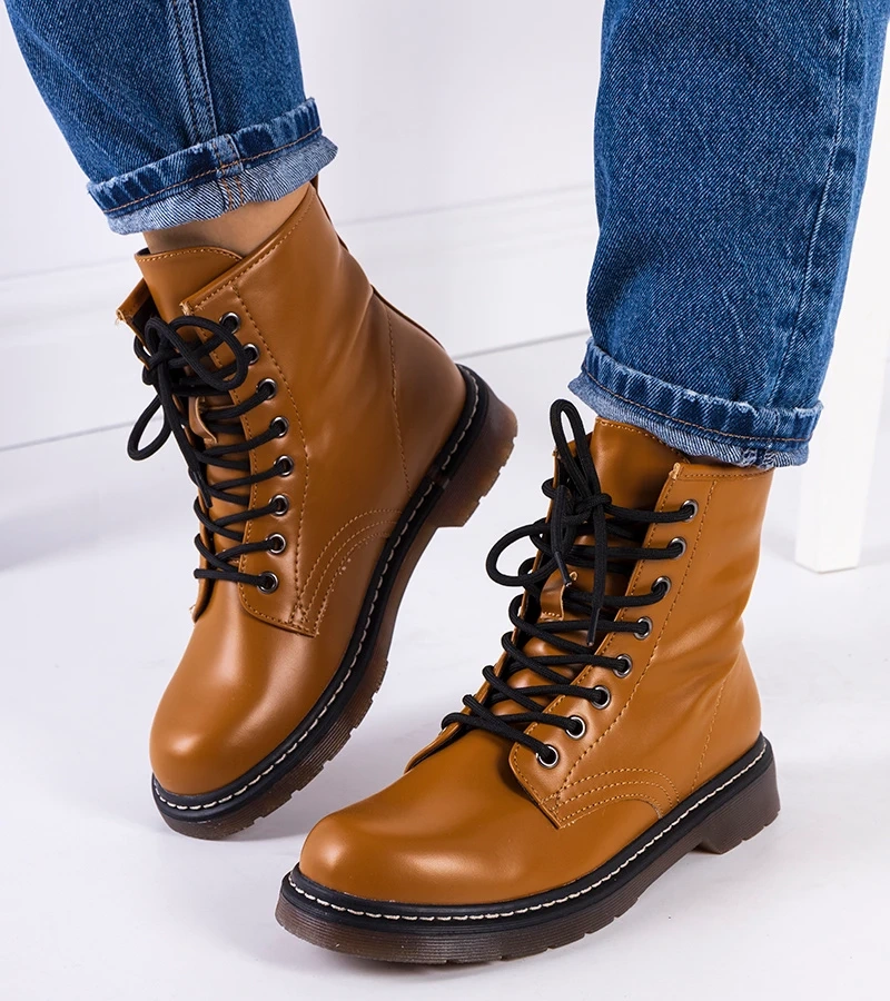 Barna bokacsizma Narfolk