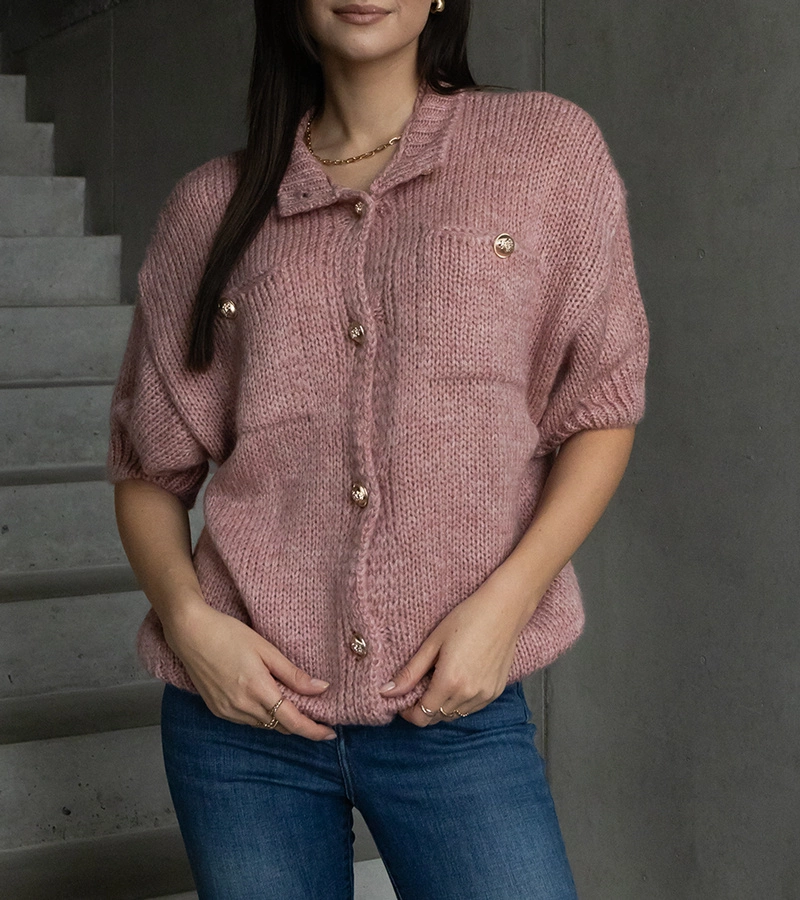 Rózsaszín női rövid ujjú pulóver díszgombokkal Shela