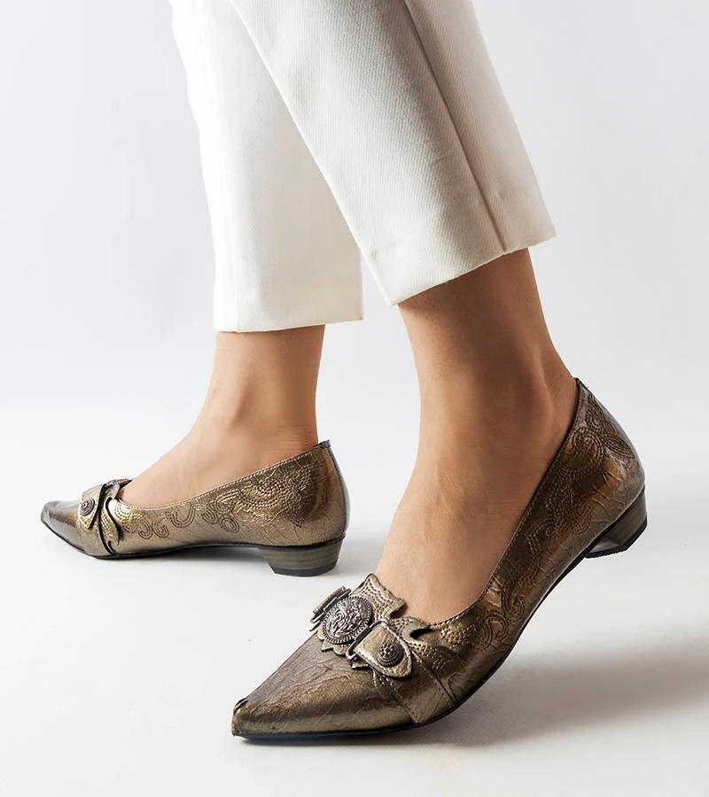 Ezüst alacsony sarkú Siciliano cipők