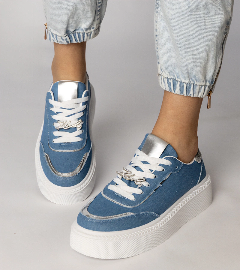 Felura flitterrel és strasszkövekkel díszített farmer tornacipő