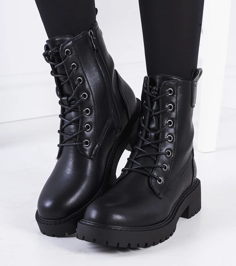 Fekete műbőr Wellspring túracipők