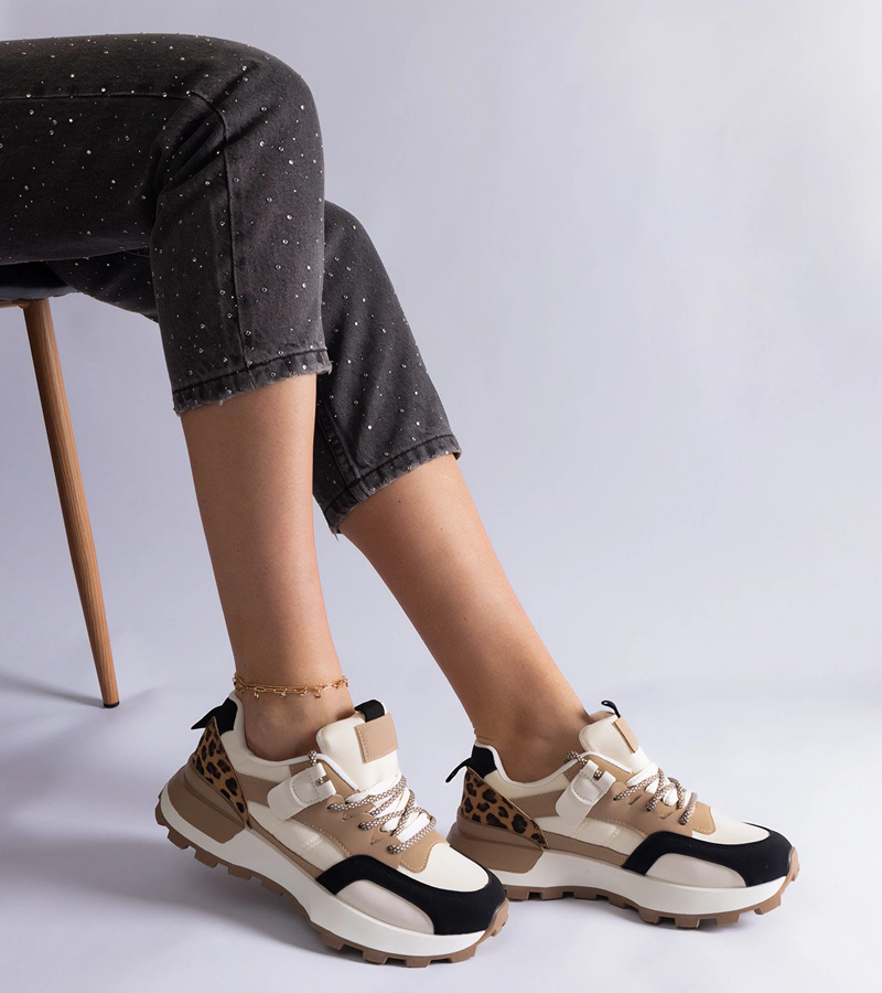 Bézs színű, állatmintás Soria tornacipők