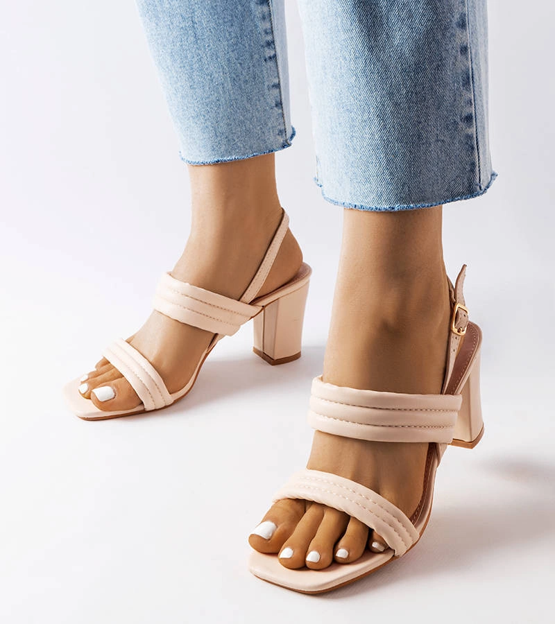 Moli bézs szandál talppal