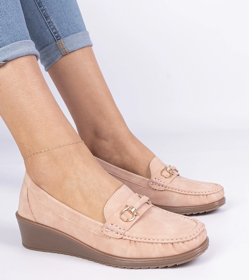 Rózsaszín női mokaszinok ékkel matt kivitelben Sambada