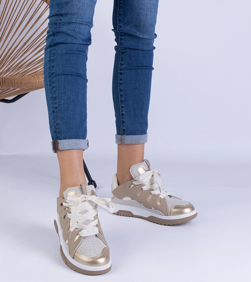 Bézs női tornacipő dekoratív fűzéssel Grejs