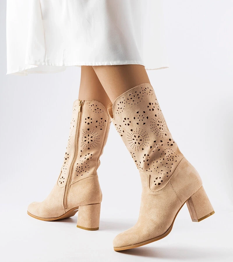 Vergiate bézs csipkés bokacsizma