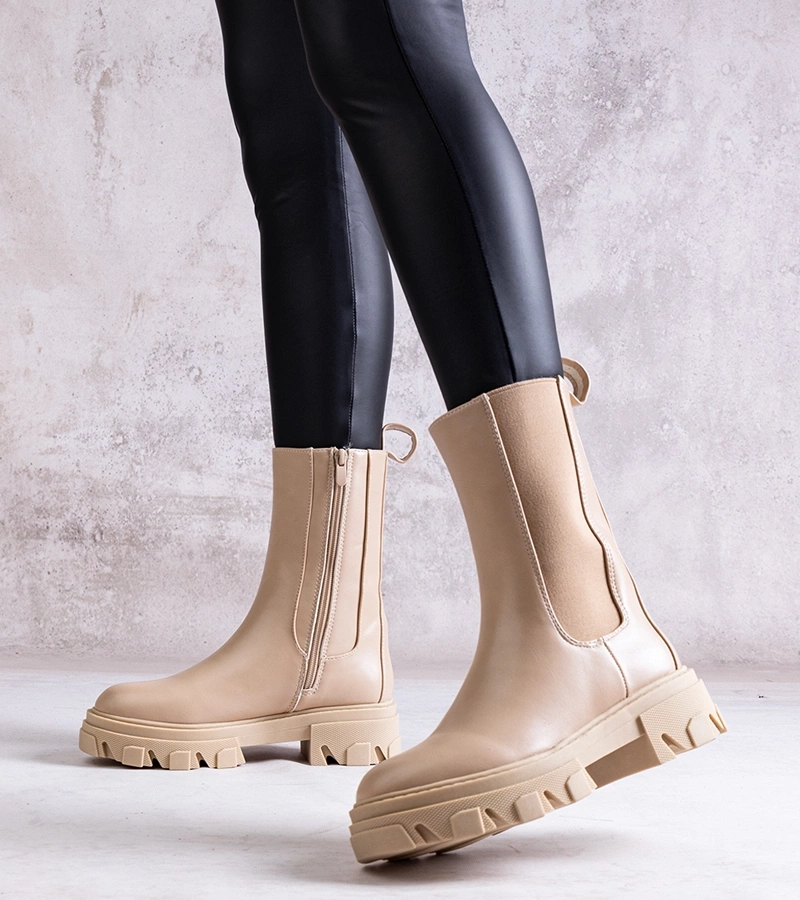 Beige magasszárú csizmák eko bőrből Manera