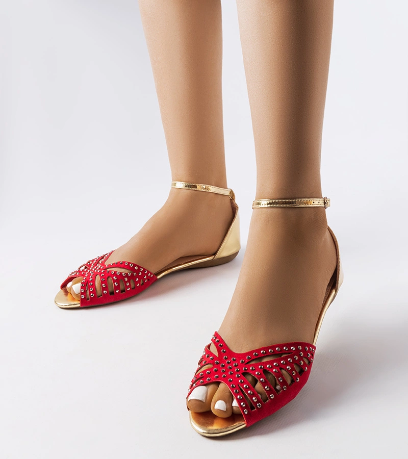 Vörös csipkés cirkóniával díszített szandál Aubrette