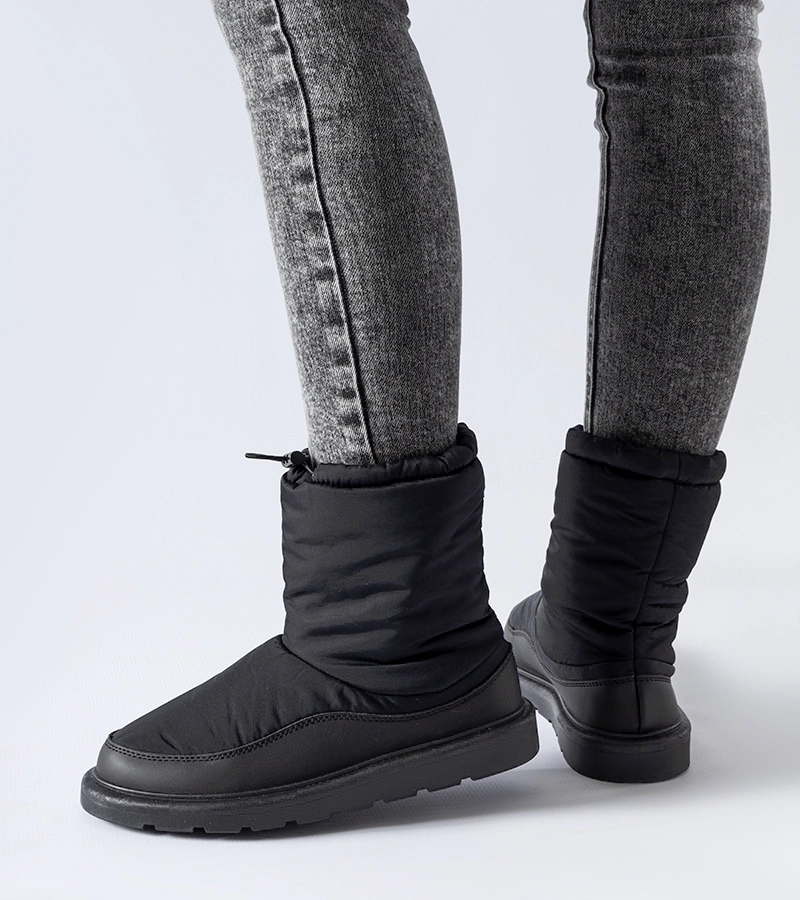 Fekete melegített hótaposók Whitetail