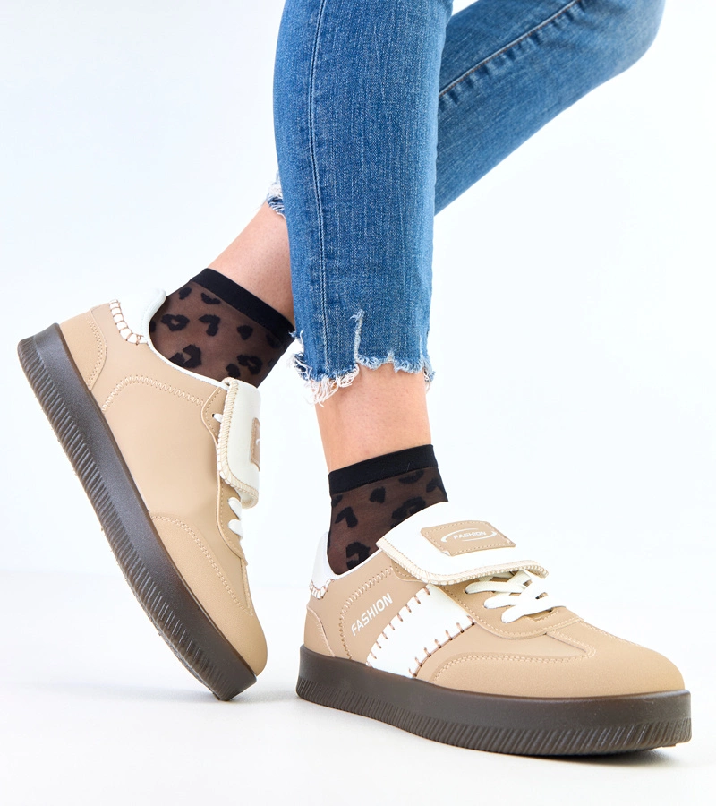 Barna platformos varrott tornacipő Puente