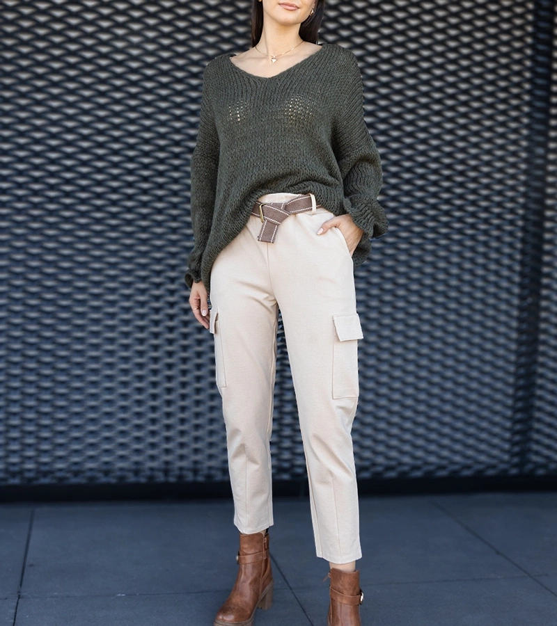 Beige cargo nadrág Nuala, felvarrt zsebekkel.