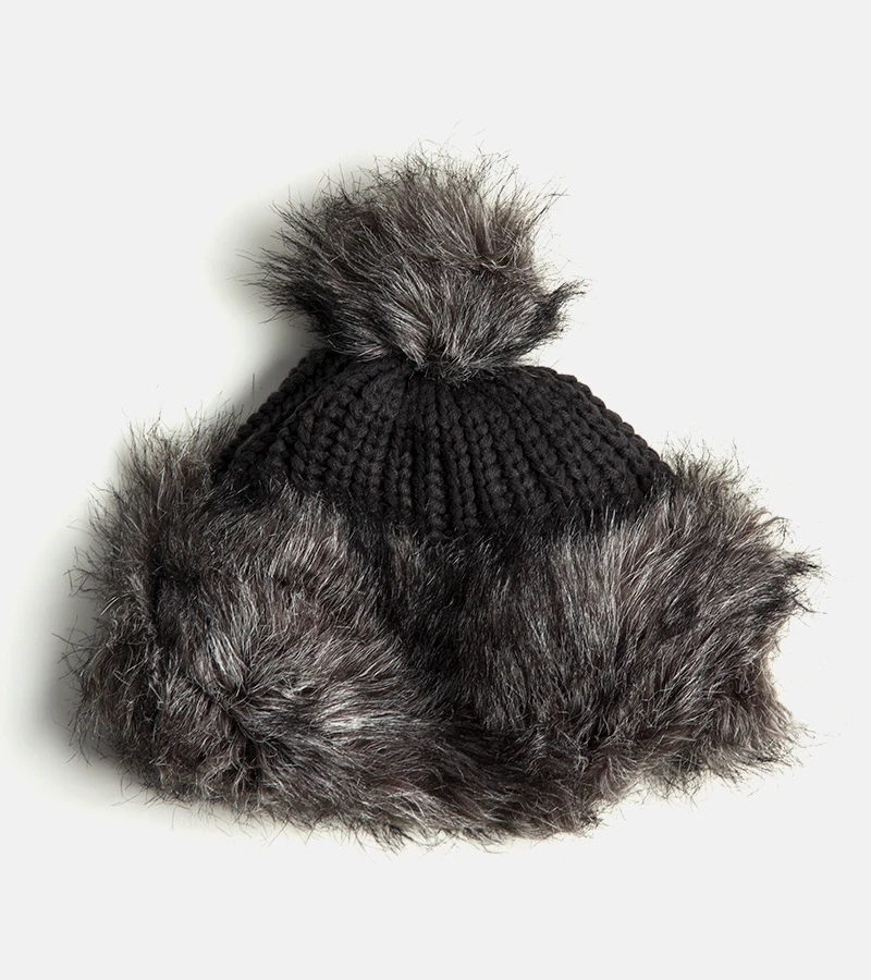 Szürke sapka pomponnal Leola