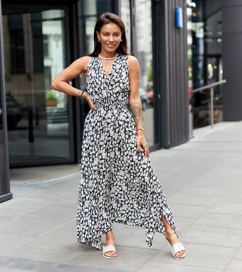 Fekete virágos Alpicella ruha