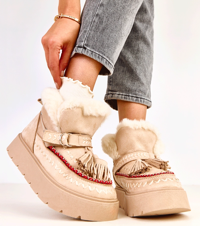 Maurisa rojtos platformos bélelt hócsizma