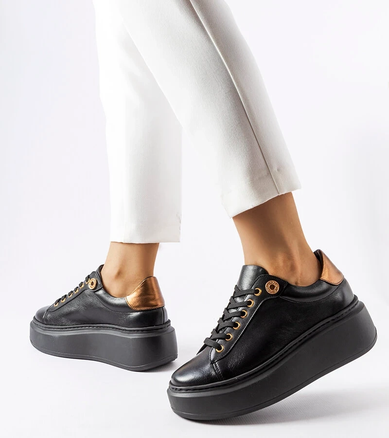 Fekete bőr sneaker Karino