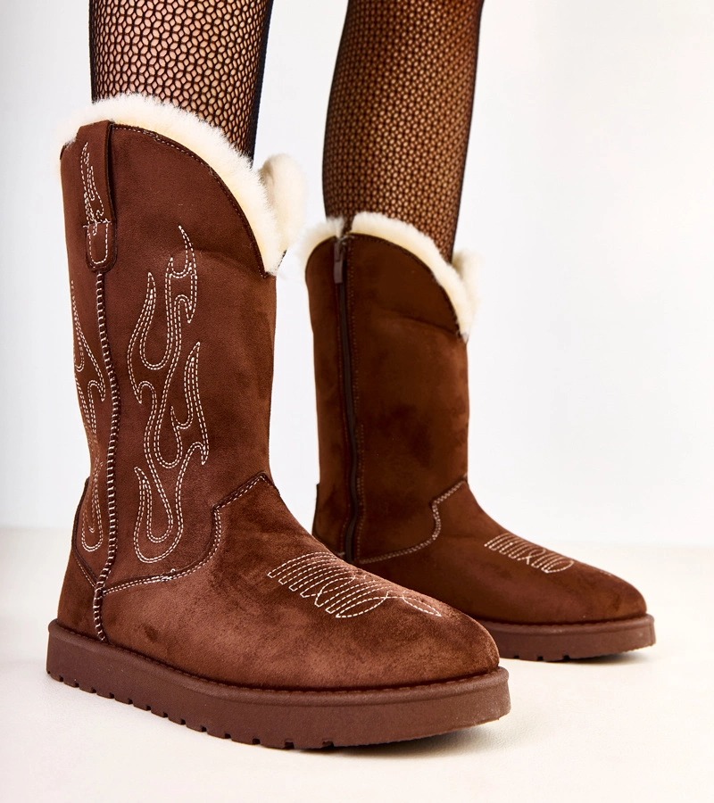 Darena hímzett szárú barna hótaposók