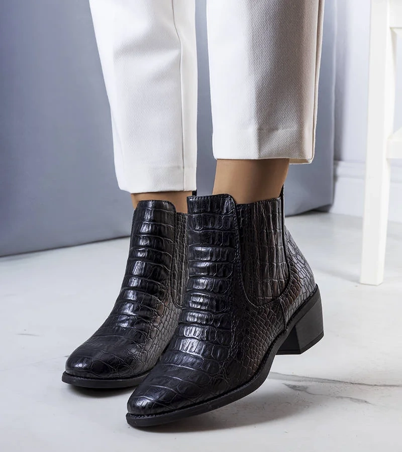 Fekete bélelt bokacsizma Fedot