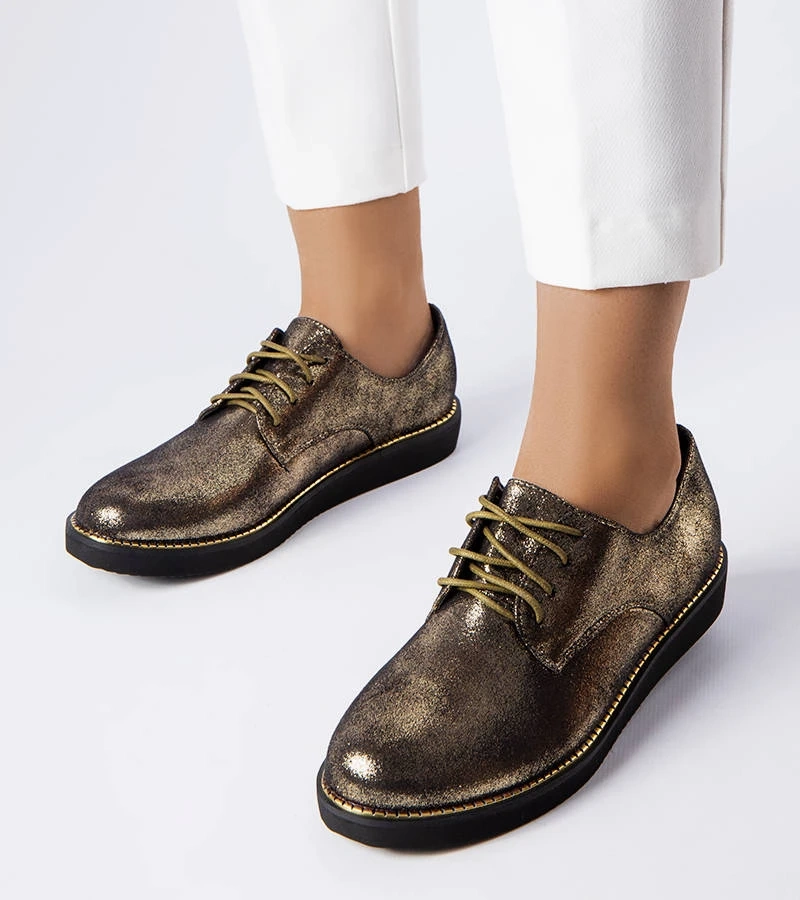 Arany flitteres temetői félcipők