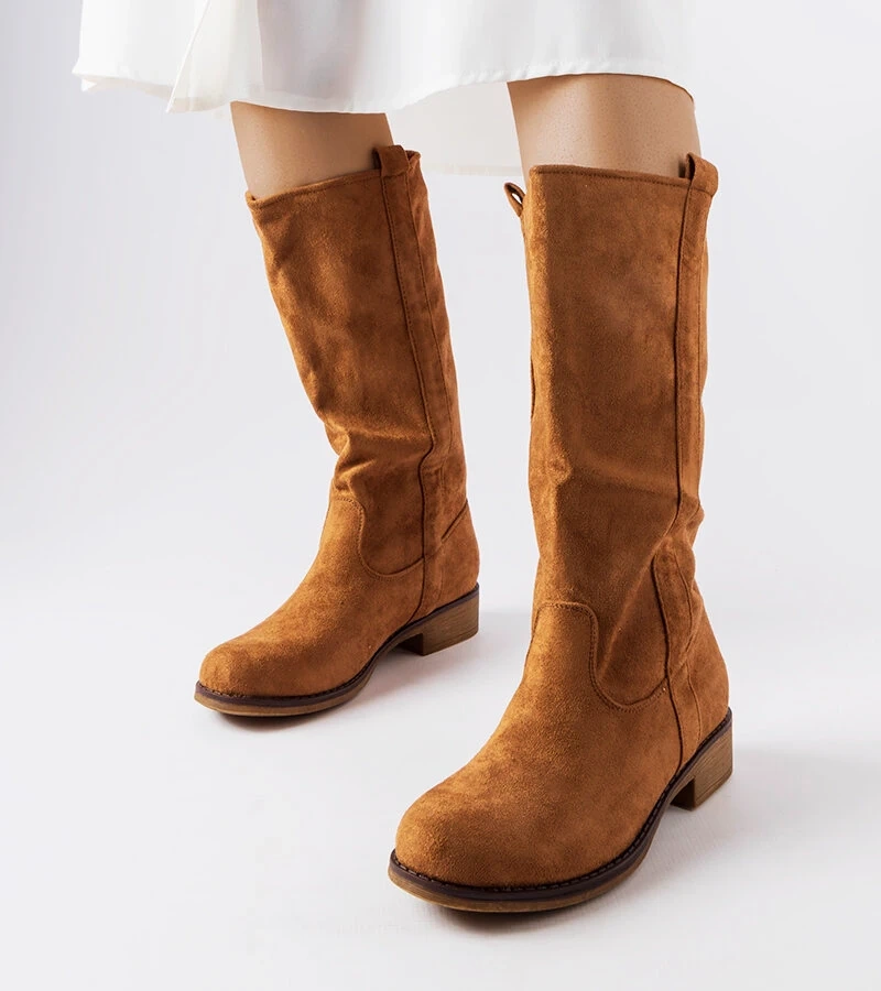 Barna lapos sarkú Aosta csizma