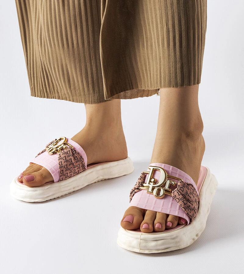 Rózsaszín gumi díszes papucs Bérard