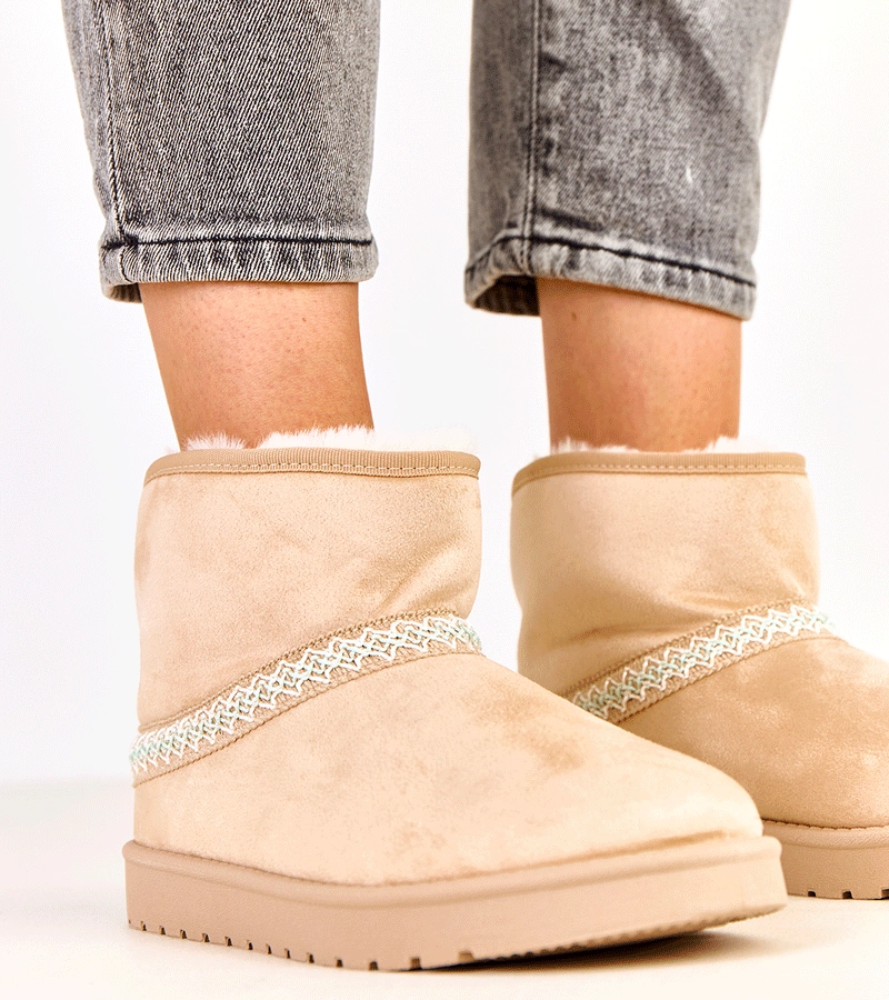 Bézs alacsony művelúr hócsizmák Karolla