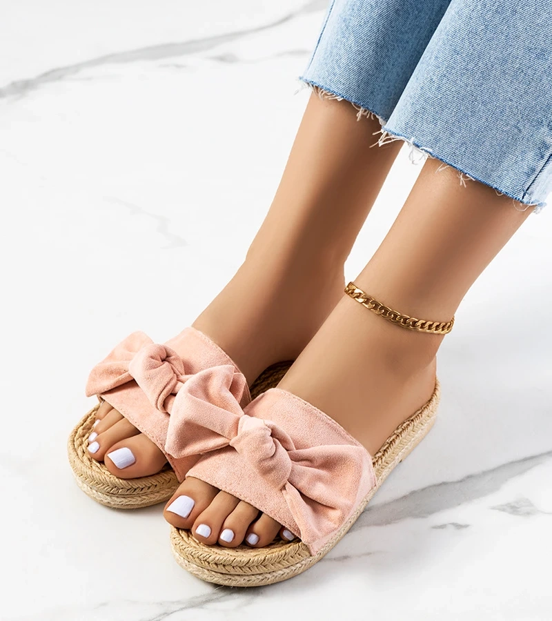 Rózsaszín papucs masnival Madelen