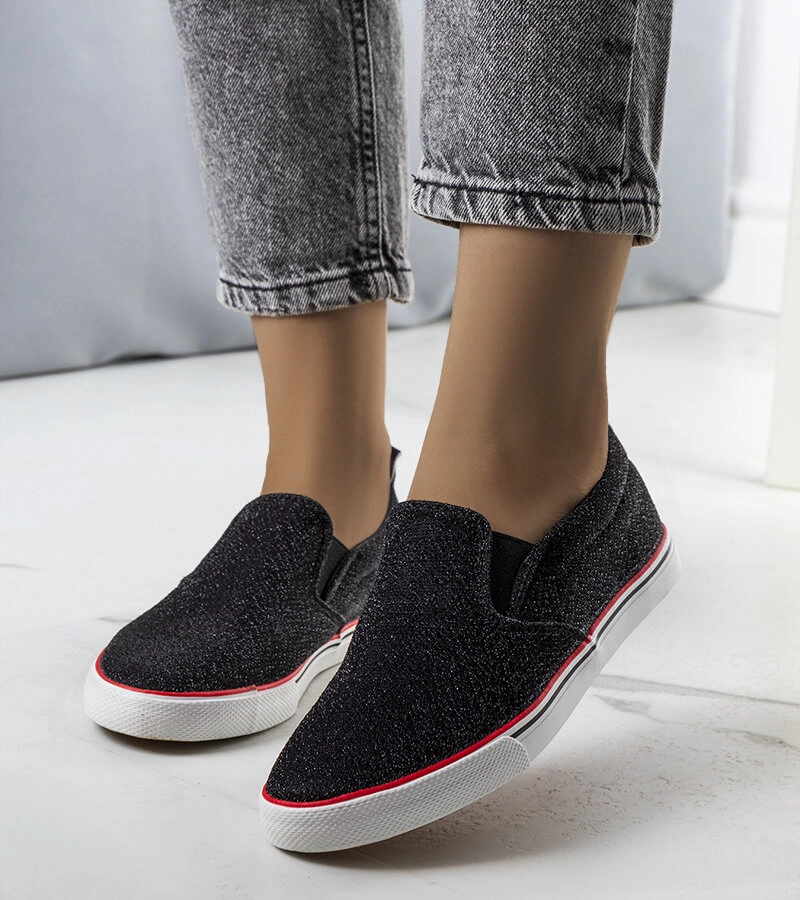 Fekete női tornacipő Ryza