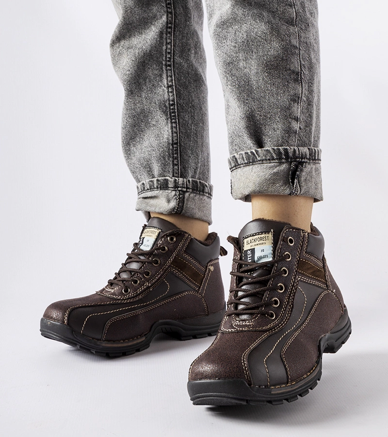 Barna fiú melegített cipők Curzio