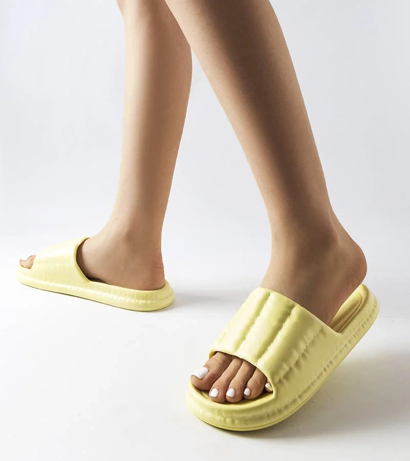 Zöld gumicipő Karolin