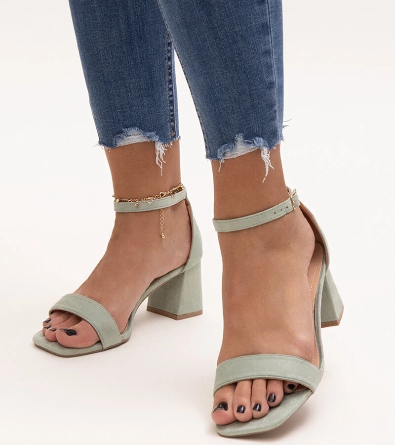 Issa tűsarkú világoszöld szandál