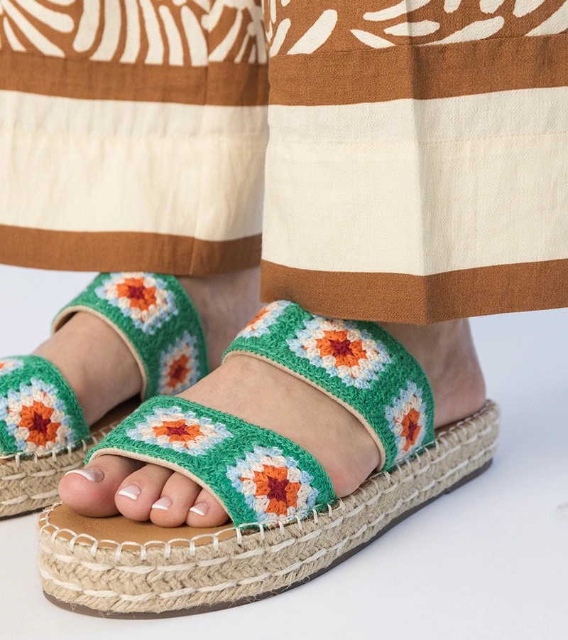 Zöld hímzett espadrille papucs Lelis