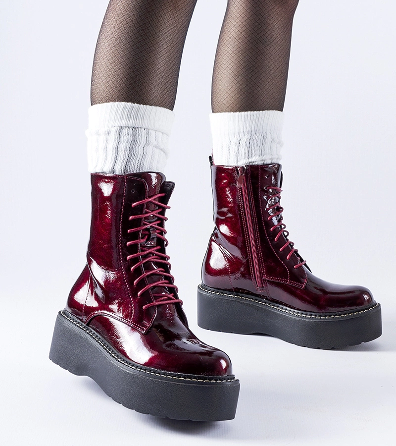 Bordó lakkozott platformos Leos bakancsok