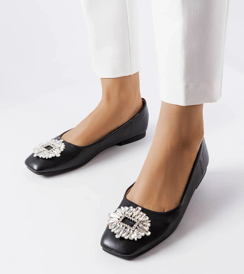 Fekete balerina Miren díszgombbal