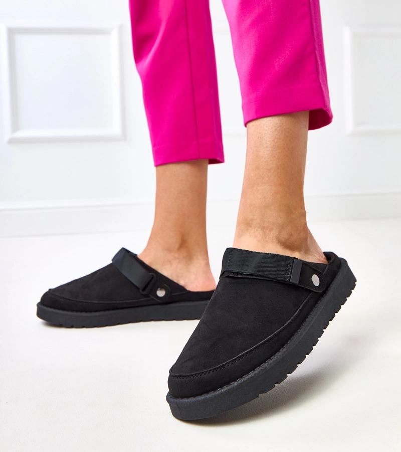 Fekete tépőzáras papucs Miluska